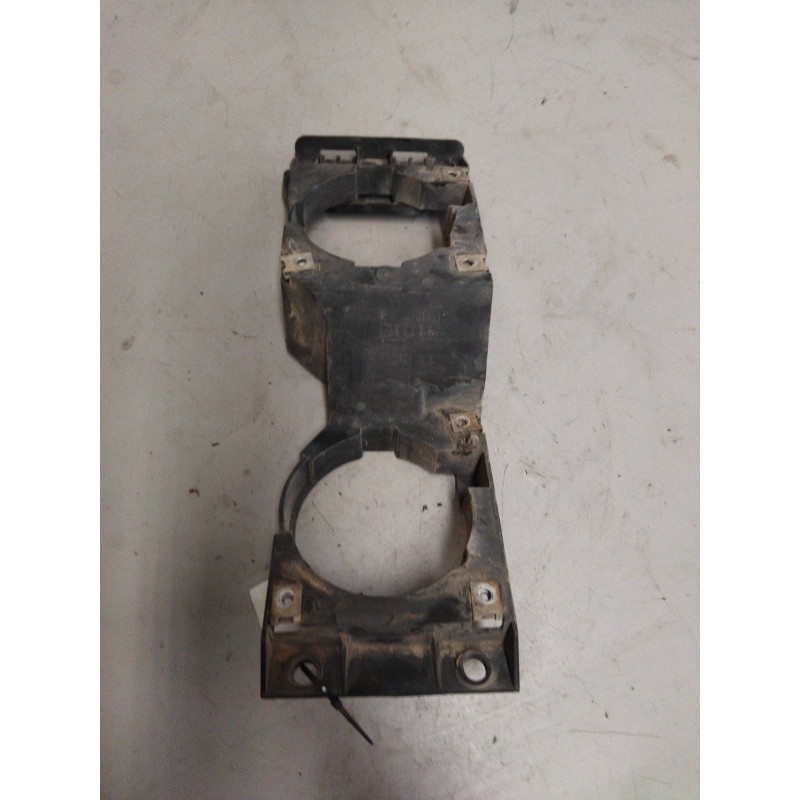 Recambio de soporte faro derecho para scania trucks p, g, r, t series r 480 (480cv) referencia OEM IAM 1786695  SOPORTE FARO ANT