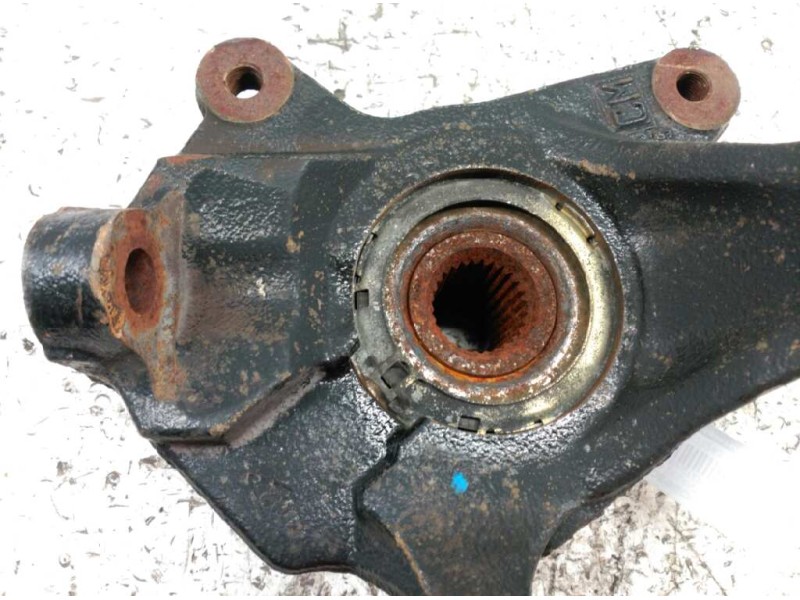 Recambio de mangueta delantera derecha para nissan primastar (x83) referencia OEM IAM   