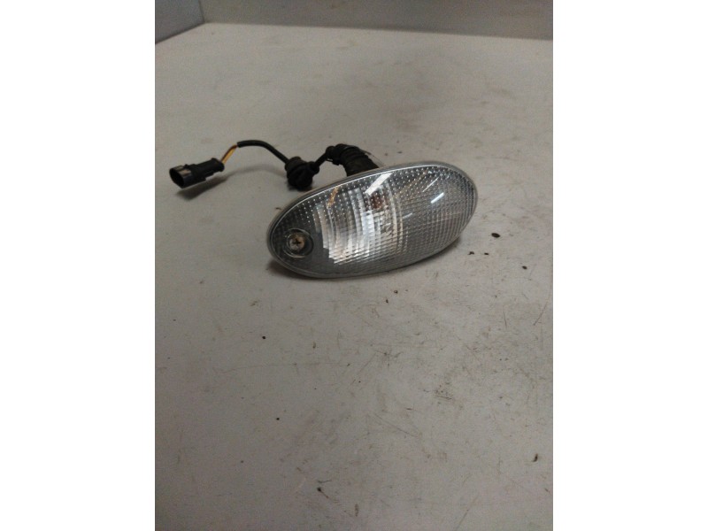 Recambio de piloto luz galibo izquierdo para iveco eurocargo 05.03  3.9 diesel referencia OEM IAM   