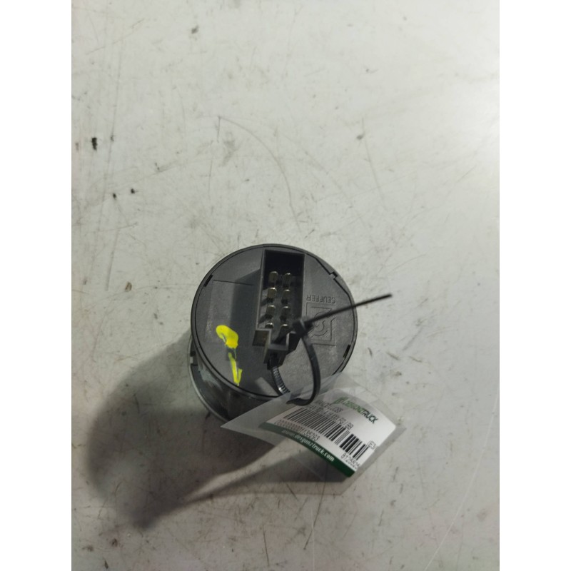 Recambio de mando luces para man tg - a 18.xxx fg / bb   (e3/e4) xlx referencia OEM IAM 81255250193  