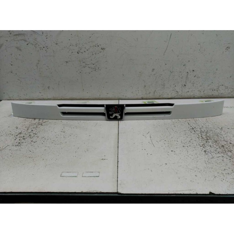 Recambio de rejilla delantera central para peugeot boxer caja abierta (rs2850)(230)(´02) 2.5 diesel referencia OEM IAM   