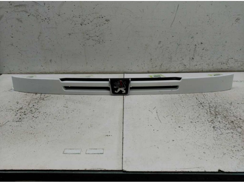 Recambio de rejilla delantera central para peugeot boxer caja abierta (rs2850)(230)(´02) 2.5 diesel referencia OEM IAM   