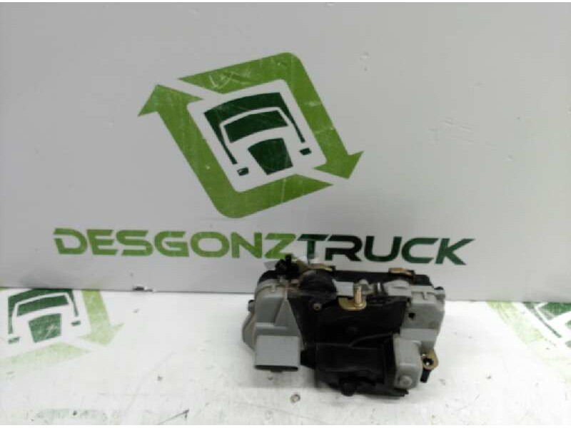 Recambio de cerradura puerta delantera izquierda para citroën xsara picasso 2.0 hdi referencia OEM IAM 9135H5  