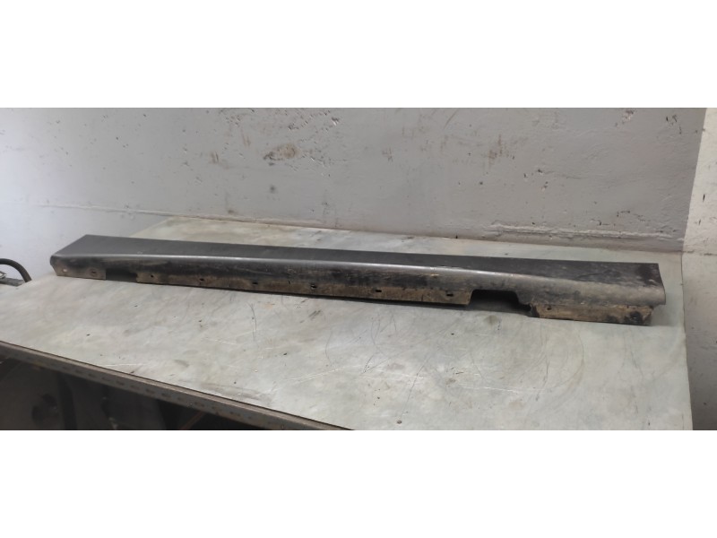 Recambio de estribo derecho para bmw serie 1 berlina (e81/e87) 120d referencia OEM IAM   