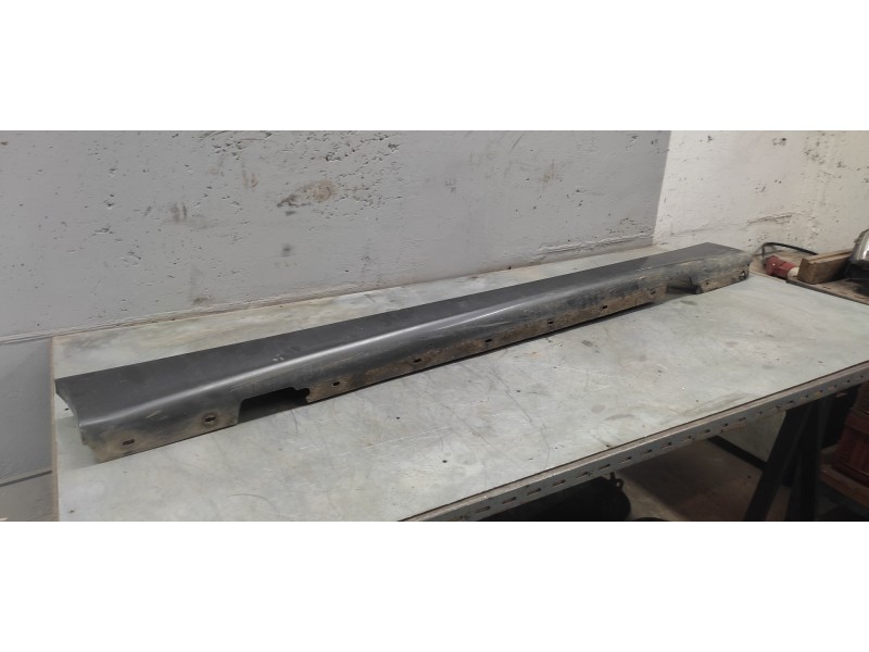 Recambio de estribo derecho para bmw serie 1 berlina (e81/e87) 120d referencia OEM IAM   