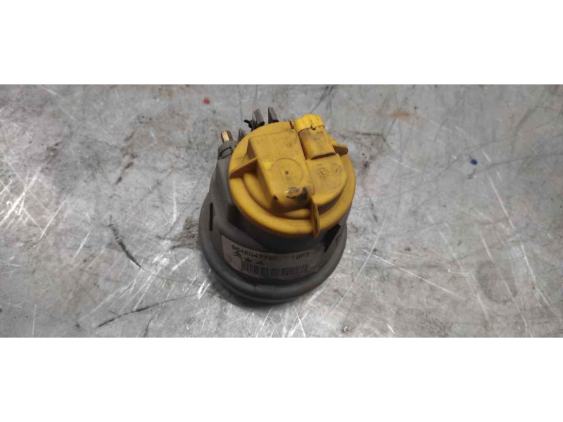 Recambio de faro antiniebla derecho para citroën c3 1.4 premier referencia OEM IAM 9648947780 2 PINS 