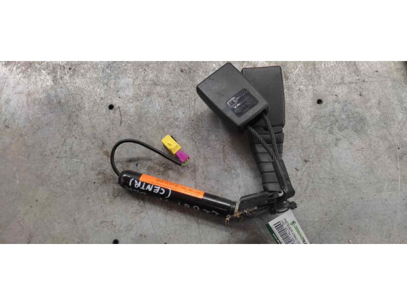 Recambio de pretensor airbag derecho para opel vectra c berlina club referencia OEM IAM 24463290F TRASERO CENTRAL 