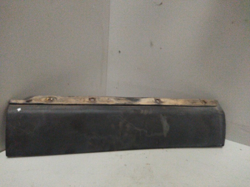 Recambio de moldura trasera cabina para iveco stralis (ad/at) 10.3 diesel referencia OEM IAM 504211209 IZQUIERDA 