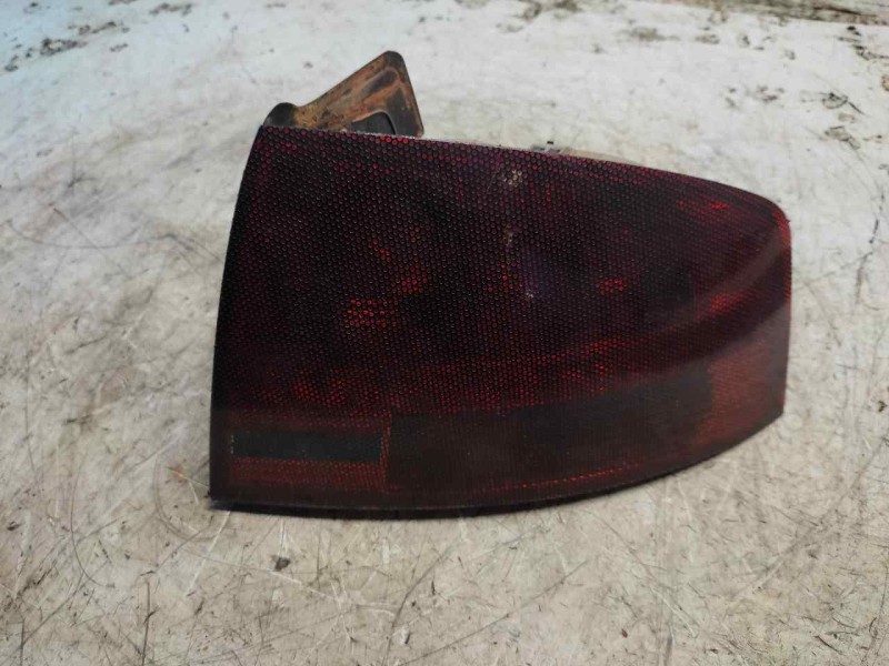 Recambio de piloto trasero derecho para audi a4 berlina (8e) 1.9 tdi referencia OEM IAM   5 PINS