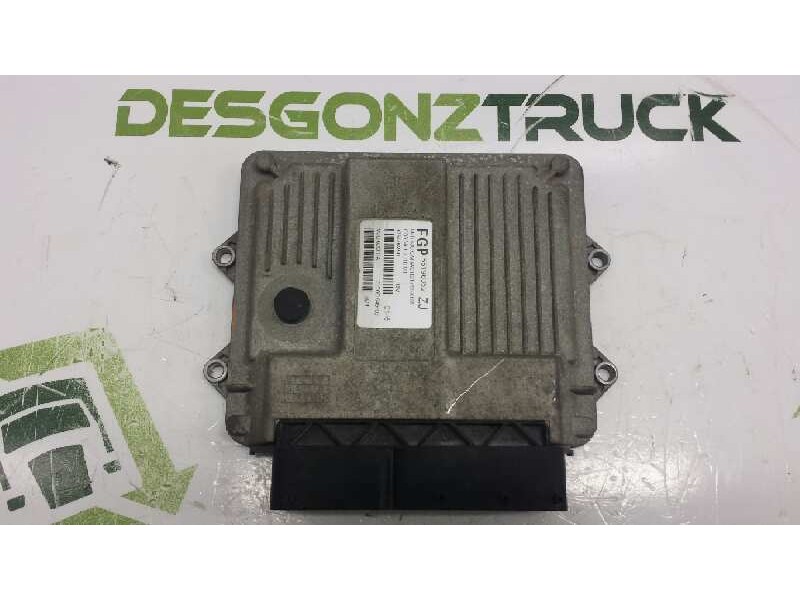 Recambio de centralita motor uce para opel corsa c club referencia OEM IAM 09164475  
