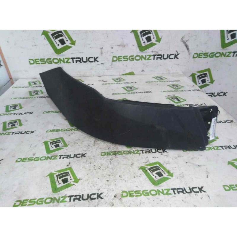 Recambio de molduras delanteras para iveco daily pr 3.0 diesel referencia OEM IAM 5801354006 5801339977 MOLDURA PARAGOLPES DEREC