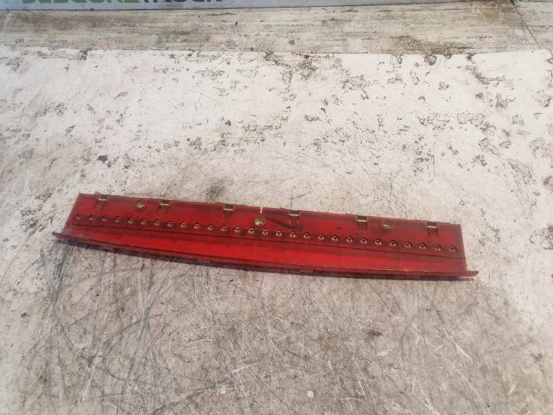 Recambio de luz central de freno para audi a8 (4e2) 3.7 quattro referencia OEM IAM 4E0945097  