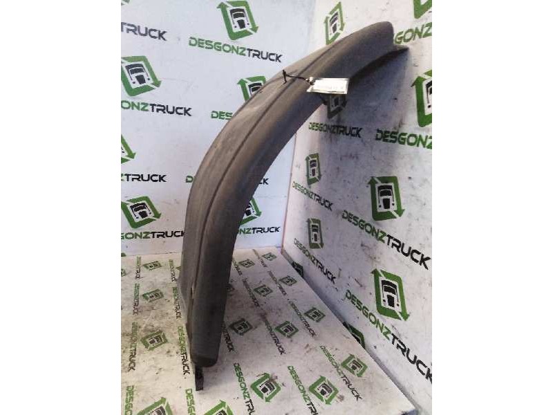 Recambio de guardabarros delantero derecho para renault premium route 2006 fas 4x2 larga distancia referencia OEM IAM   