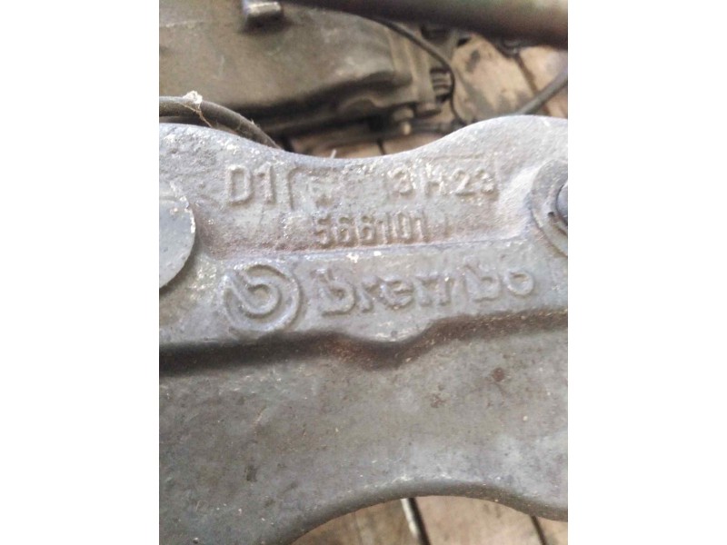 Recambio de pinza freno delantera izquierda para nissan trucks atleon tk10.95 referencia OEM IAM 566202 566101 BREMBO