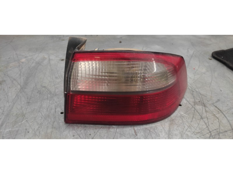 Recambio de piloto trasero derecho para renault laguna ii (bg0) expression referencia OEM IAM   4 PINS