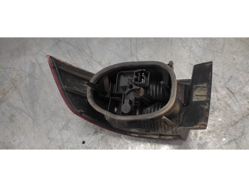 Recambio de piloto trasero izquierdo para renault laguna ii (bg0) expression referencia OEM IAM   4 PINS