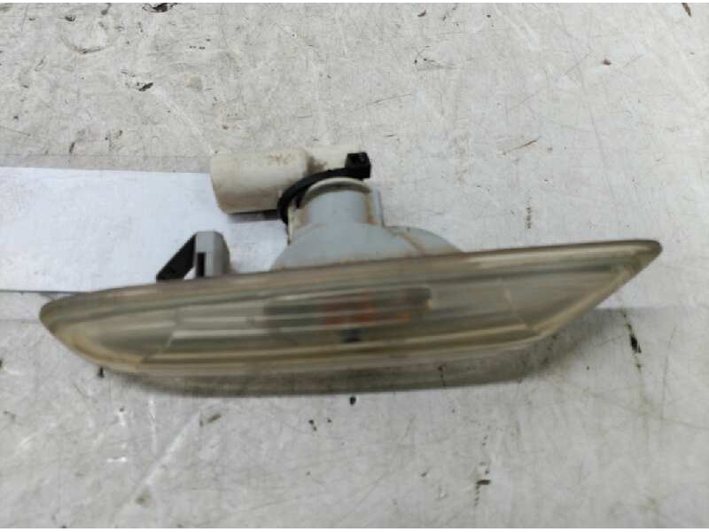 Recambio de piloto lateral derecho para bmw serie 3 berlina (e90) 320d referencia OEM IAM   