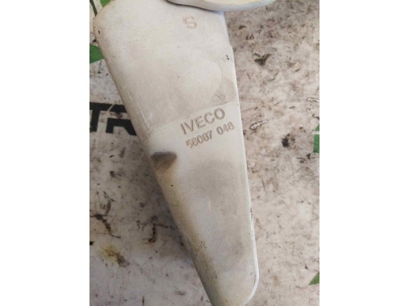 Recambio de bisagra capo izquierda para iveco daily pr 3.0 diesel referencia OEM IAM 56087046  