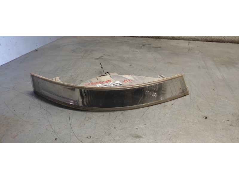 Recambio de piloto delantero derecho para renault master combi desde ´98 1.9 diesel referencia OEM IAM   