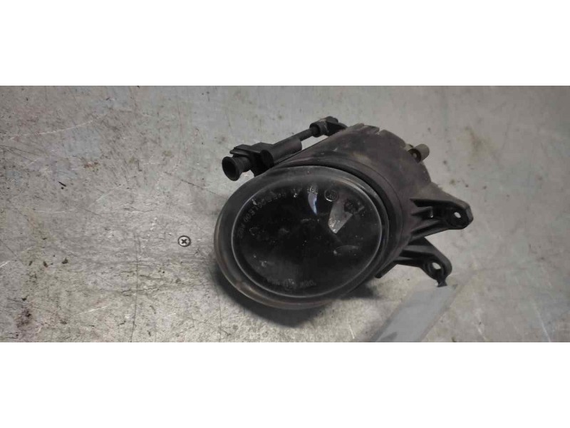 Recambio de faro antiniebla derecho para volvo c30 d5 kinetic referencia OEM IAM   2 PINS