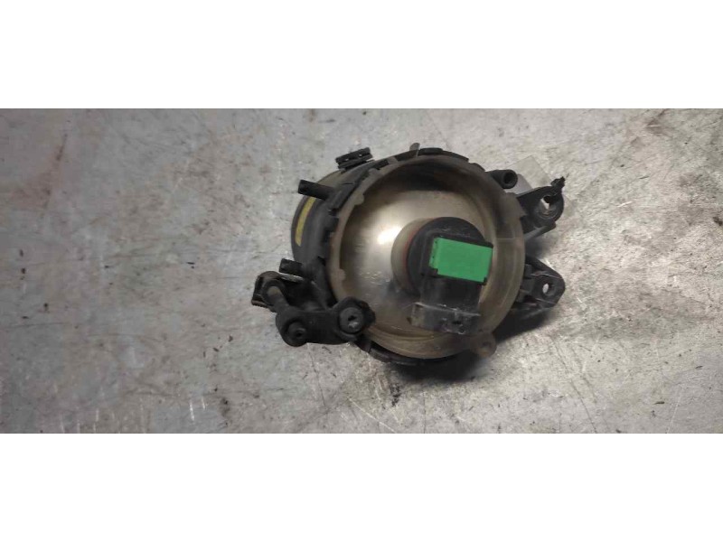Recambio de faro antiniebla derecho para volvo c30 d5 kinetic referencia OEM IAM   2 PINS