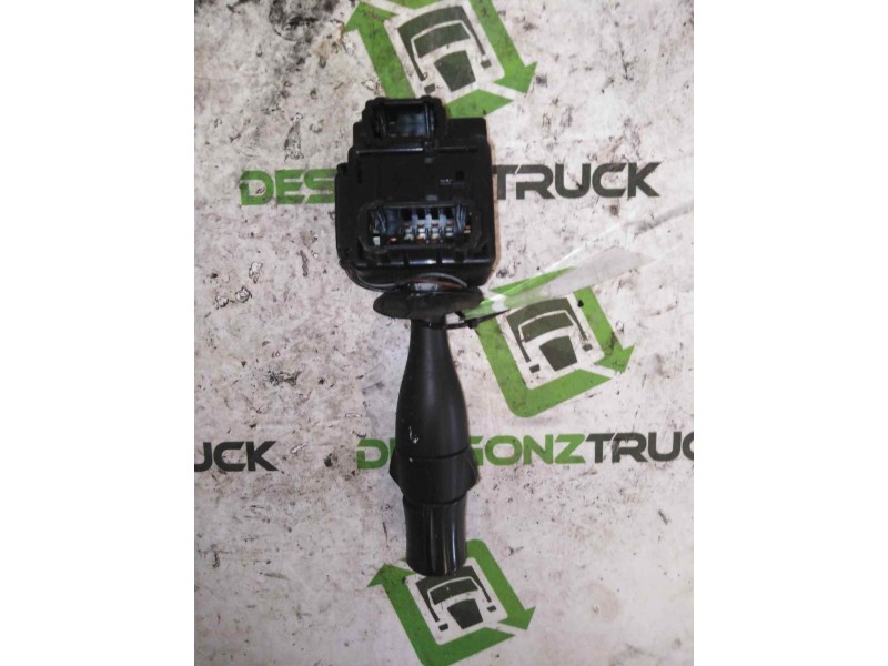 Recambio de mando intermitentes para renault magnum ab 2005 12.8 diesel referencia OEM IAM 5010589561  