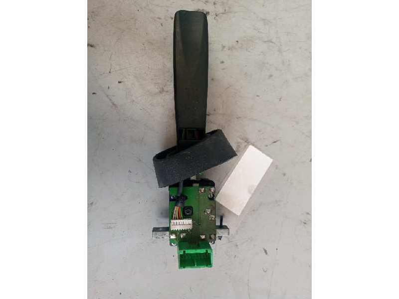 Recambio de mando intermitentes para volvo trucks b12b referencia OEM IAM 70351744  