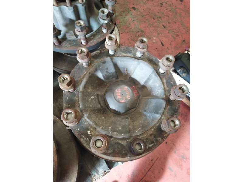 Recambio de buje delantero para renault premium route 2006 fas 4x2 larga distancia referencia OEM IAM   