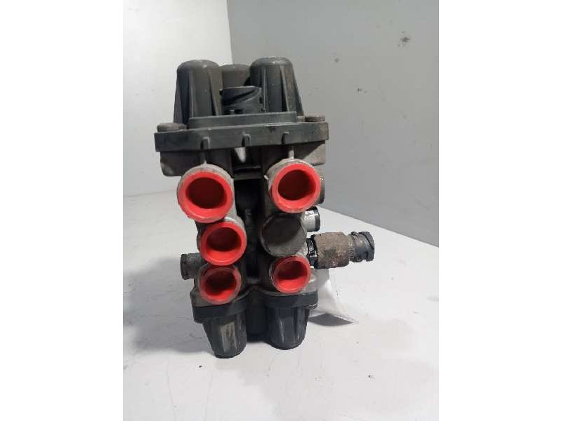 Recambio de valvula aire para mercedes trucks bus ..... referencia OEM IAM 9347050050  VALVULA SEXTUPLE