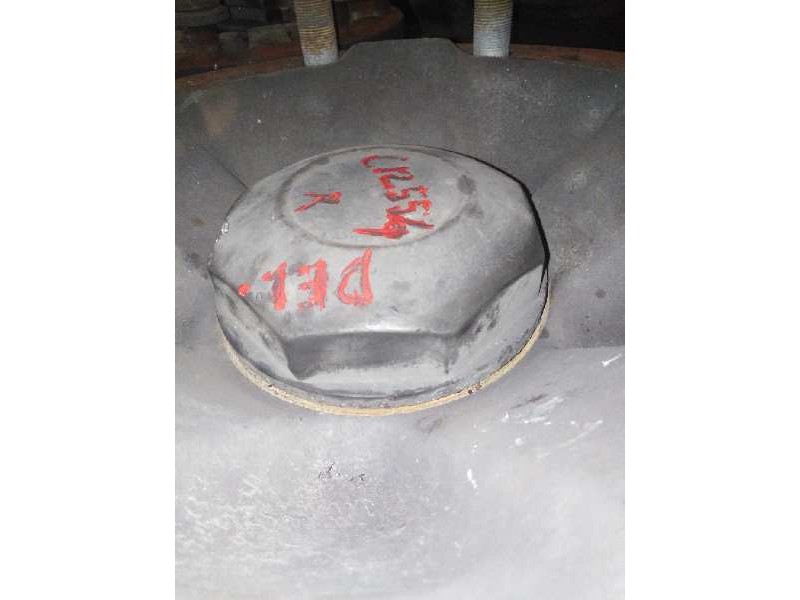 Recambio de buje delantero para renault premium route 2006 fas 4x2gv larga distancia referencia OEM IAM 7421022433  