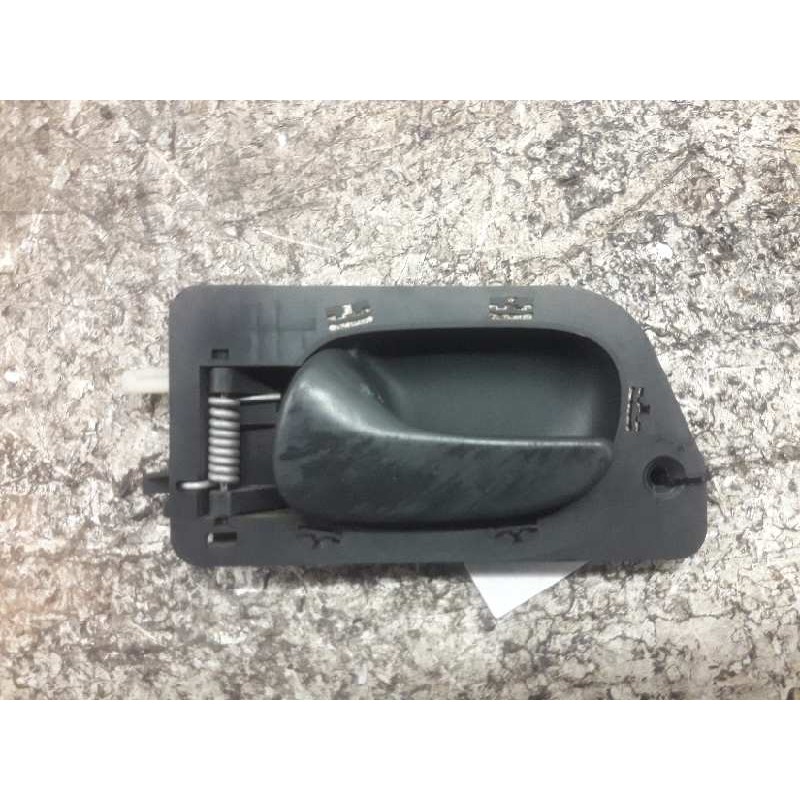 Recambio de maneta interior delantera izquierda para renault laguna (b56) 1.6 referencia OEM IAM 7700823286N 92000006A 92000014L