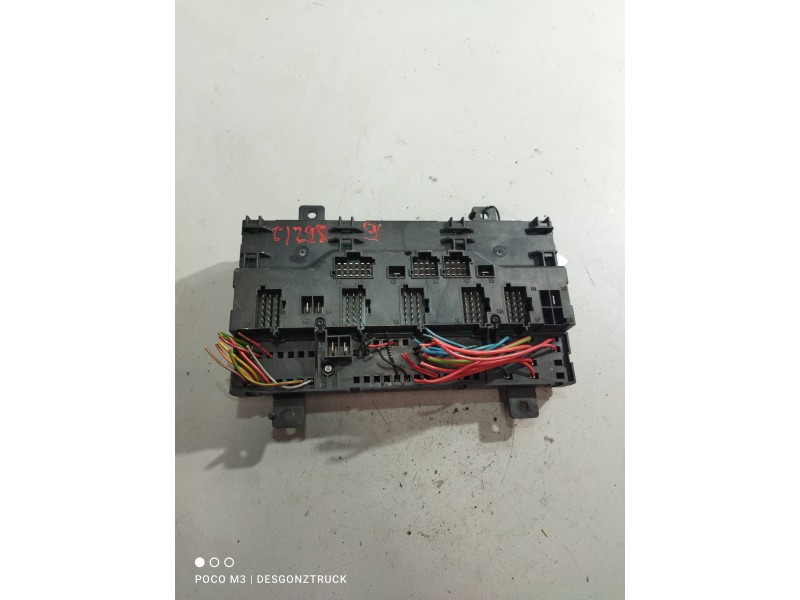 Recambio de caja reles / fusibles para volvo fh xxx 12.8 diesel referencia OEM IAM 20568055  