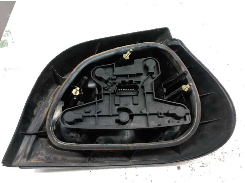 Recambio de piloto trasero izquierdo para renault megane i berlina hatchback (ba0) 1.6e europa referencia OEM IAM 7701040648  