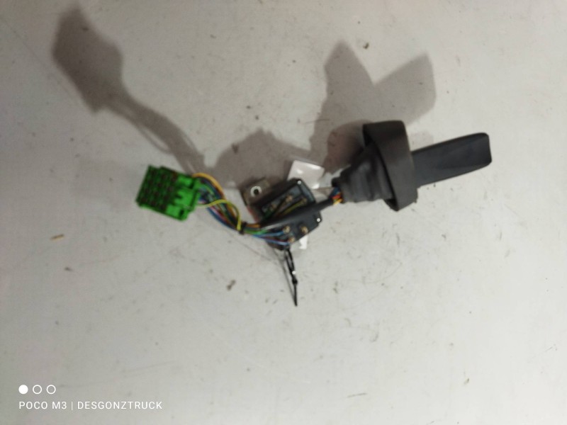 Recambio de mando limpia para volvo fh xxx 12.8 diesel referencia OEM IAM 21005294  