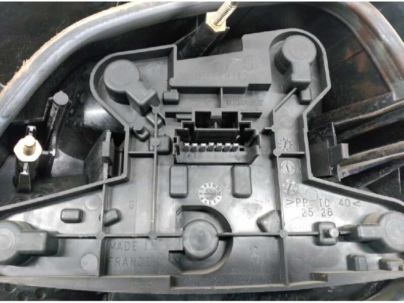 Recambio de piloto trasero izquierdo para renault megane i berlina hatchback (ba0) 1.6e europa referencia OEM IAM 7701040648  