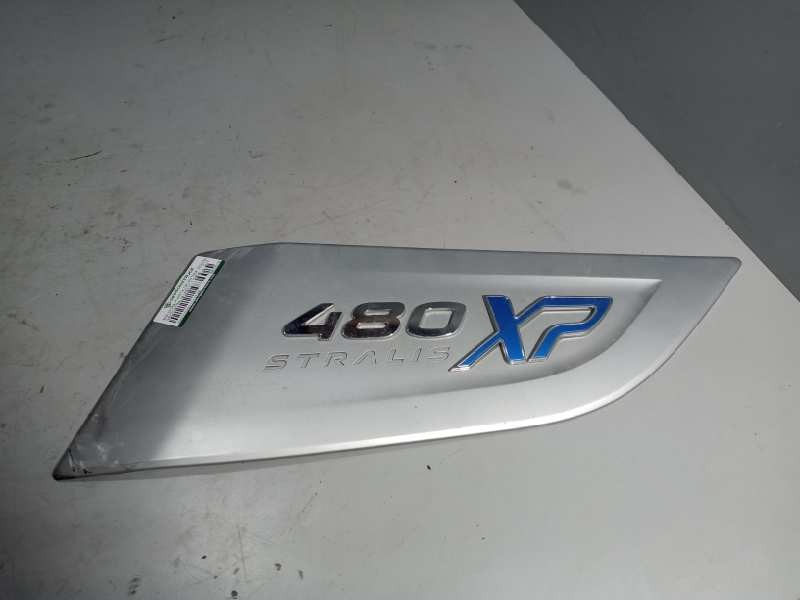 Recambio de moldura puerta delantera izquierda para iveco stralis (as) 11.1 diesel referencia OEM IAM 5802073669  