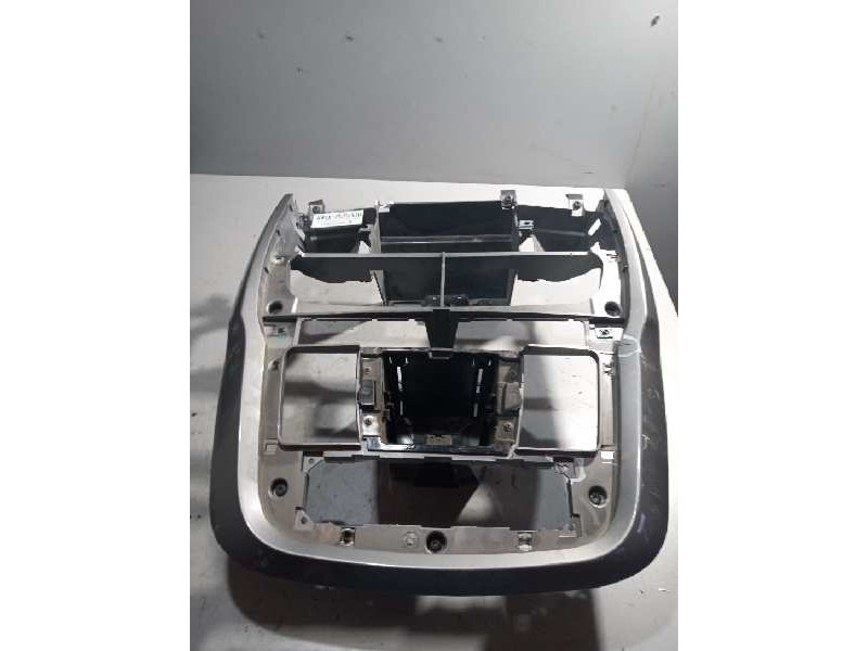 Recambio de embellecedor interior central para iveco stralis (as) 11.1 diesel referencia OEM IAM 504321643  