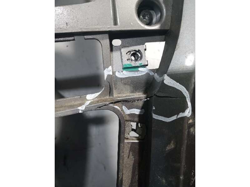 Recambio de embellecedor interior central para iveco stralis (as) 11.1 diesel referencia OEM IAM 504321643  