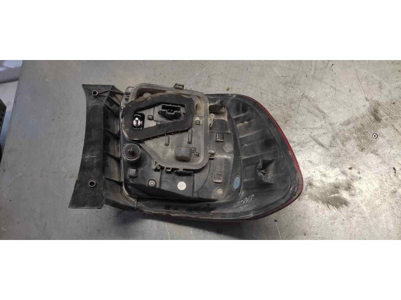 Recambio de piloto trasero derecho para dacia sandero referencia OEM IAM   5 PINS