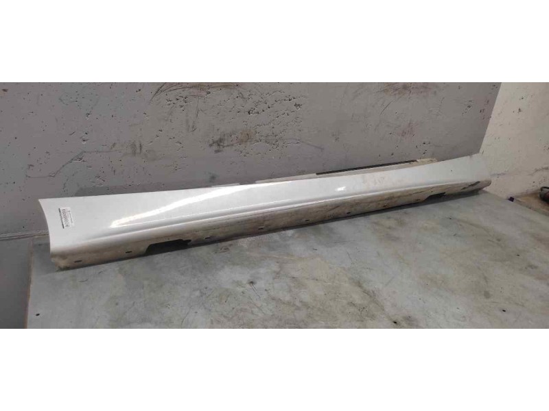 Recambio de estribo derecho para bmw serie 1 berlina (e81/e87) 120d referencia OEM IAM   