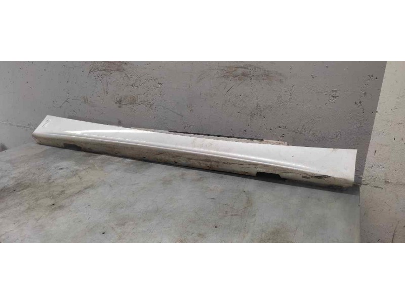 Recambio de estribo derecho para bmw serie 1 berlina (e81/e87) 120d referencia OEM IAM   