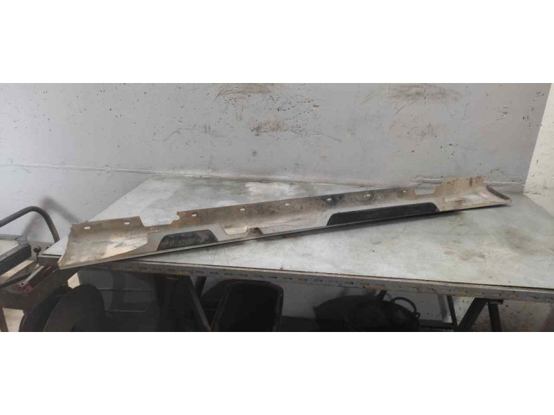 Recambio de estribo derecho para bmw serie 1 berlina (e81/e87) 120d referencia OEM IAM   