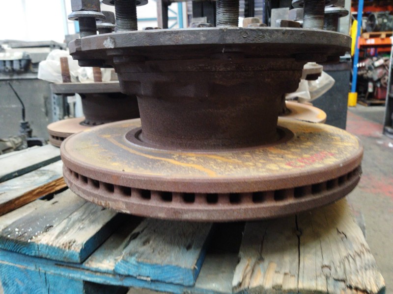 Recambio de buje delantero para iveco eurocargo 05.03 referencia OEM IAM 7183906  