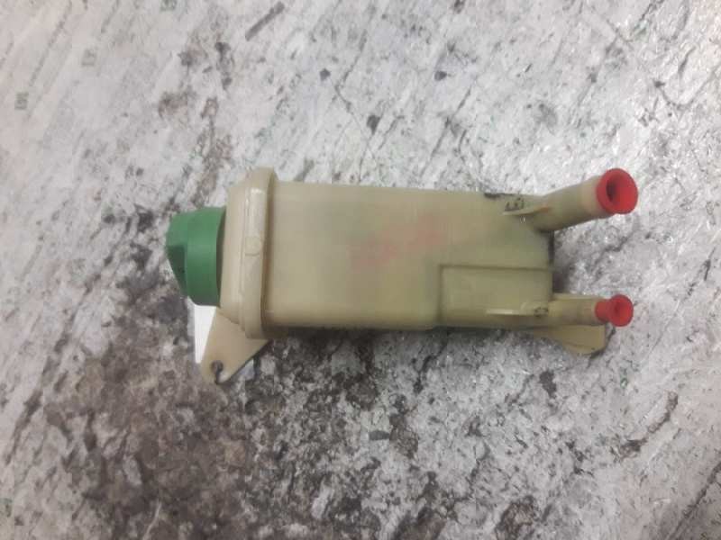 Recambio de deposito de direccion para audi a6 berlina (4b2) 2.5 tdi referencia OEM IAM 8D0422373C  