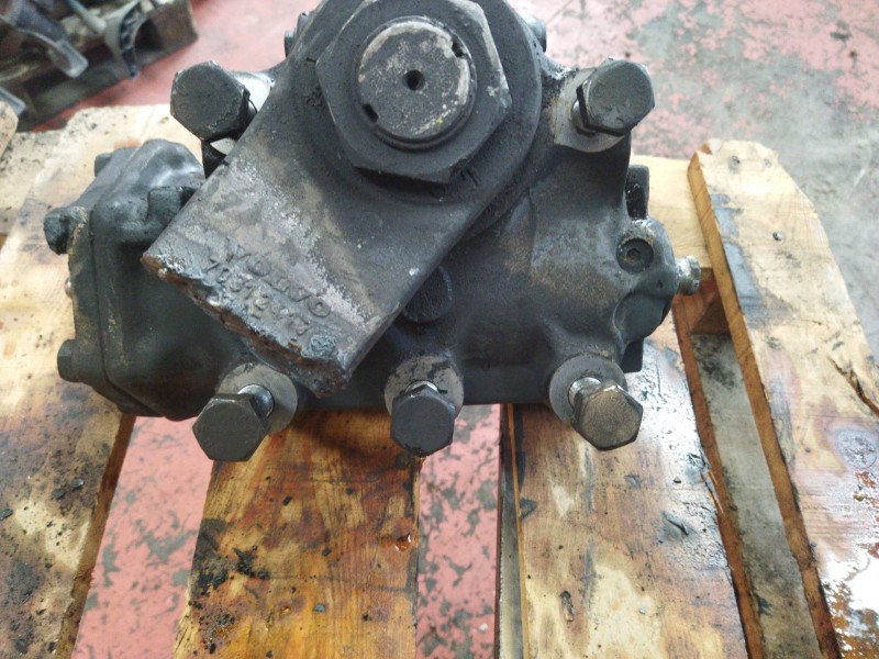 Recambio de caja direccion para volvo trucks b 12 b12ble (340cv) referencia OEM IAM 3177205 70321674 8098955696