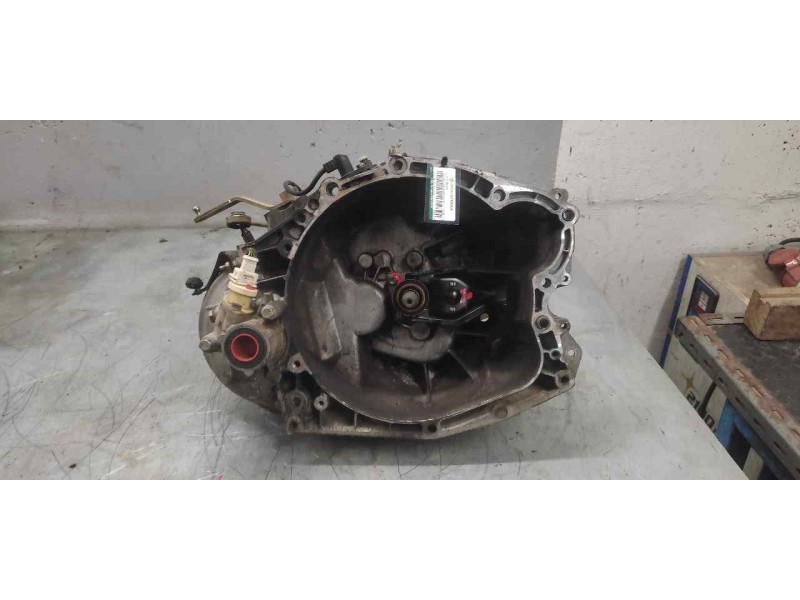 Recambio de caja cambios para peugeot 206 berlina xt referencia OEM IAM 20DL72  