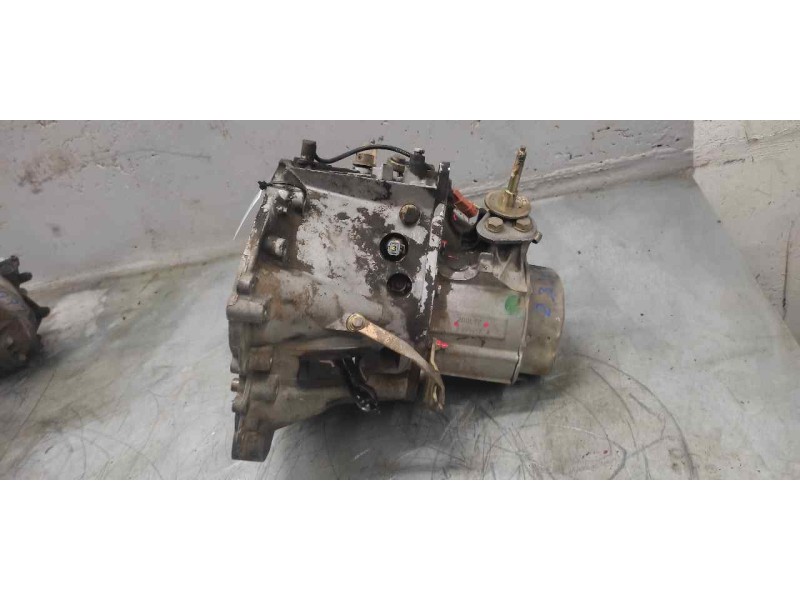Recambio de caja cambios para peugeot 206 berlina xt referencia OEM IAM 20DL72  