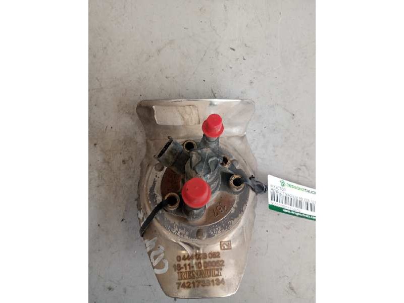 Recambio de inyector para renault magnum ab 2005 12.8 diesel referencia OEM IAM 7421738134 0444023052 