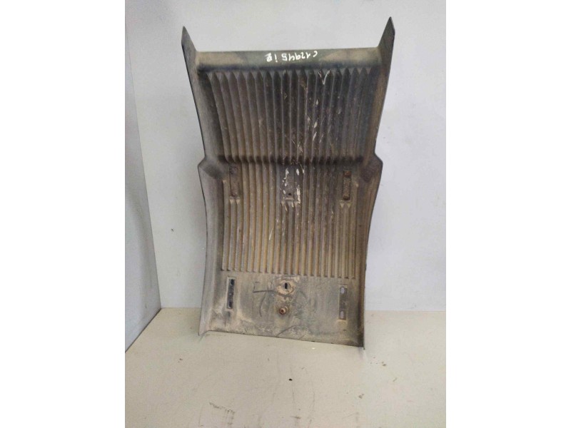 Recambio de guardabarros delantero izquierdo para volvo fh 12 asta 1993 e1 12.1 diesel (d12d420) referencia OEM IAM   