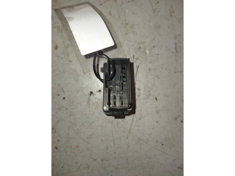 Recambio de warning para volvo fh 12 asta 1993 e1 12.1 diesel (d12d420) referencia OEM IAM 8157750  